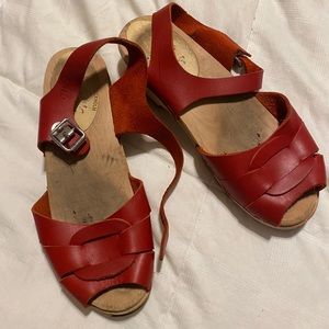 Lotta from stockholm size 39 red flat sandals